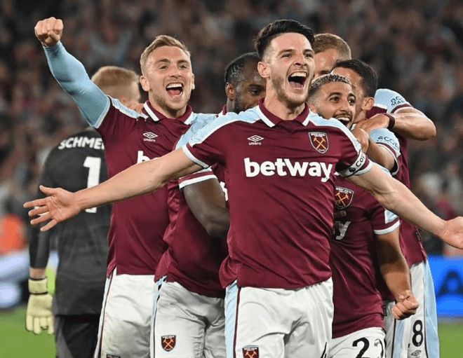 欧冠半场：艾尔尤努西开场70秒闪击，比利亚雷亚尔0-1哥本哈根