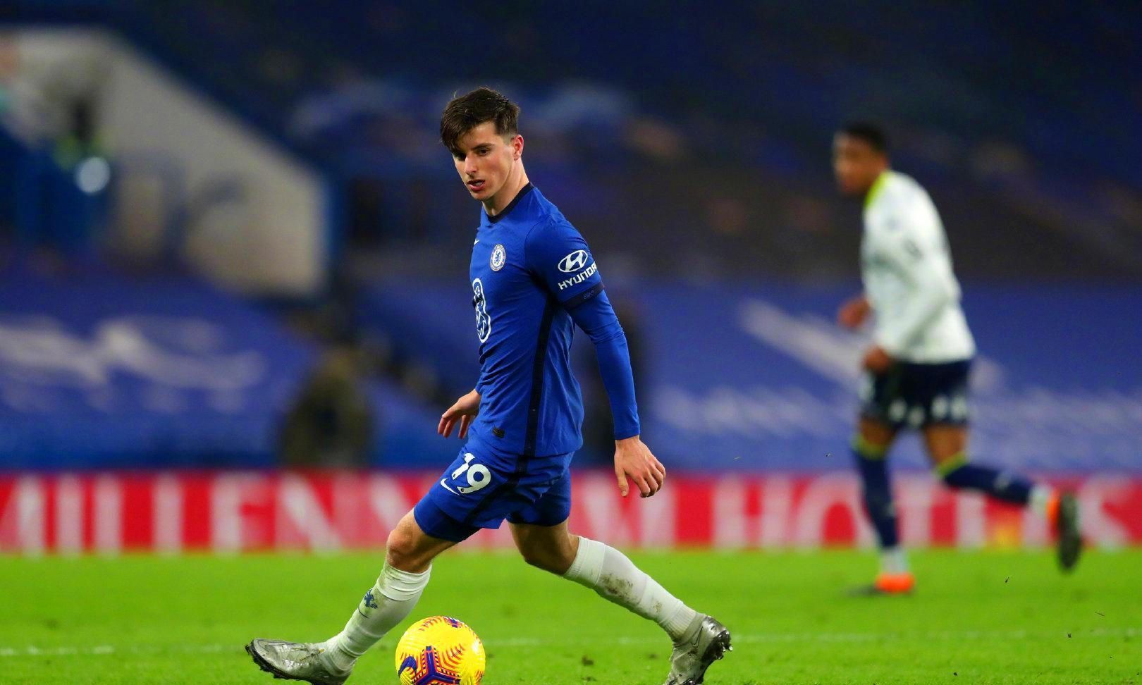 逾1200人参与分龄羽毛球赛 孟理齐与我国男双打表演赛